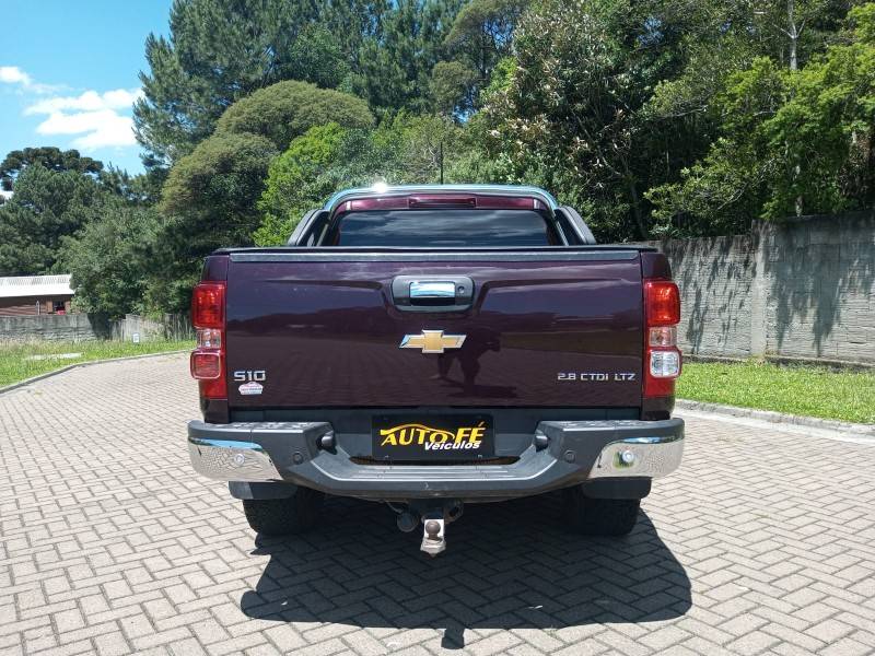 CHEVROLET - S10 - 2022/2022 - Vermelha - R$ 214.900,00