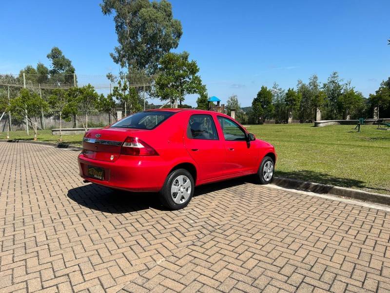 CHEVROLET - PRISMA - 2011/2012 - Vermelha - R$ 34.900,00