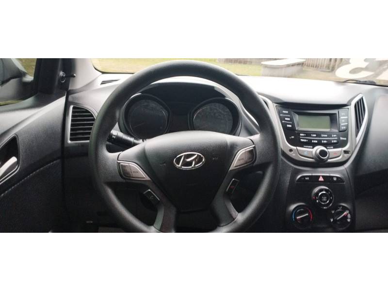 HYUNDAI - HB20 - 2013/2013 - Branca - R$ 47.900,00