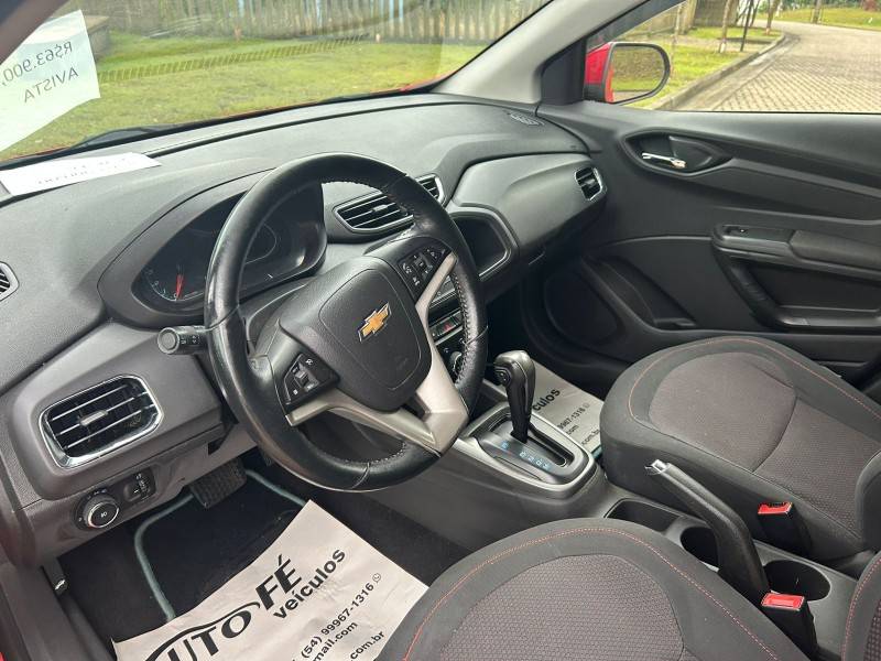 CHEVROLET - ONIX - 2015/2016 - Vermelha - R$ 63.900,00