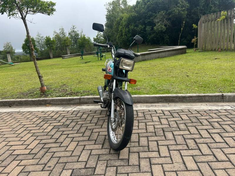 HONDA - CG 125 - 1999/1999 - Verde - R$ 8.900,00