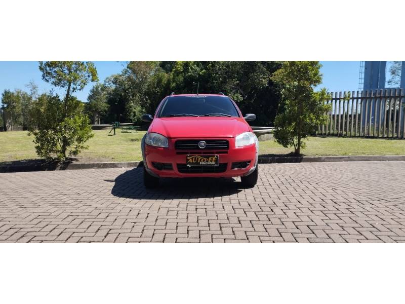 FIAT - STRADA - 2010/2011 - Vermelha - R$ 43.900,00