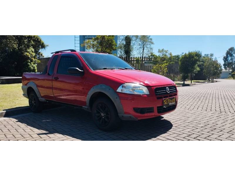 FIAT - STRADA - 2010/2011 - Vermelha - R$ 43.900,00