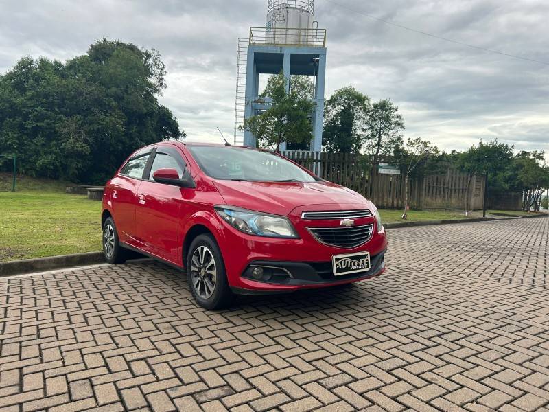 CHEVROLET - ONIX - 2015/2016 - Vermelha - R$ 63.900,00