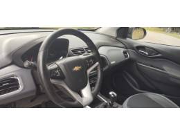 CHEVROLET - ONIX - 2018/2019 - Vermelha - R$ 71.900,00