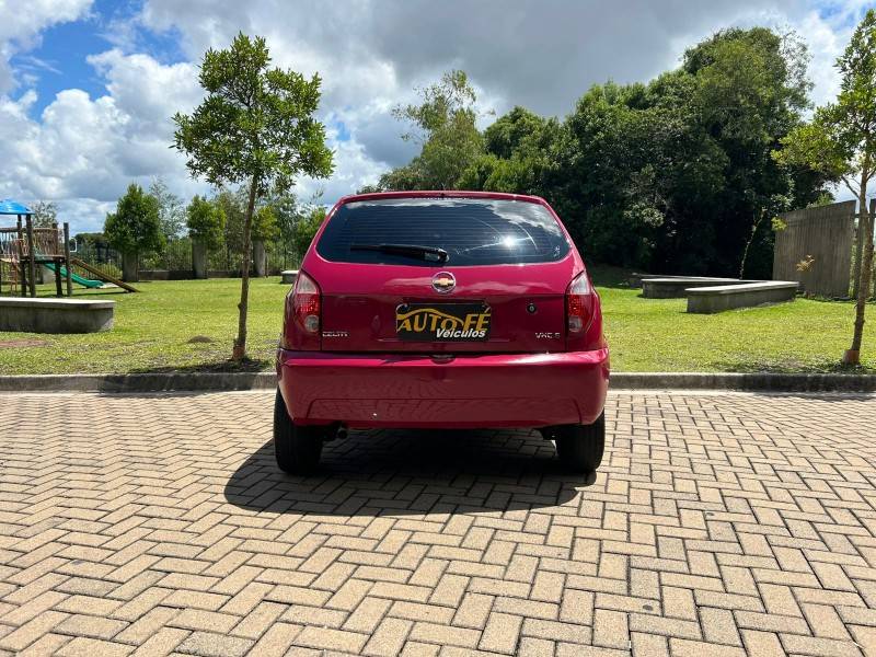 CHEVROLET - CELTA - 2009/2009 - Vermelha - R$ 25.900,00