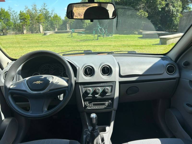 CHEVROLET - PRISMA - 2011/2012 - Vermelha - R$ 34.900,00