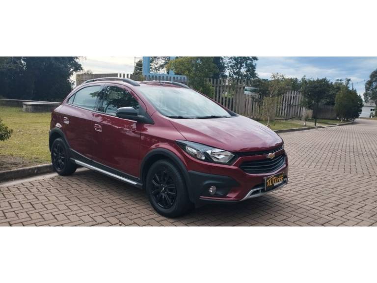 CHEVROLET - ONIX - 2018/2019 - Vermelha - R$ 71.900,00