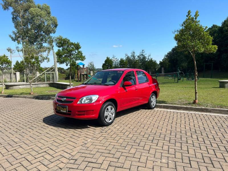 CHEVROLET - PRISMA - 2011/2012 - Vermelha - R$ 34.900,00