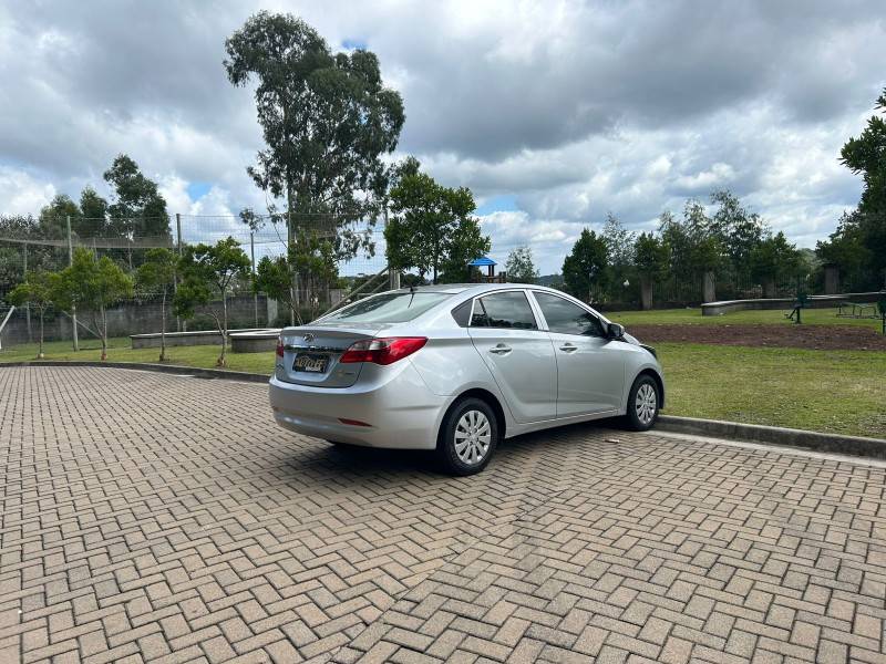 HYUNDAI - HB20S - 2013/2014 - Prata - R$ 48.900,00