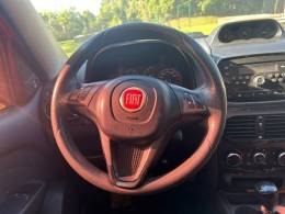 FIAT - PALIO - 2014/2015 - Vermelha - R$ 52.900,00