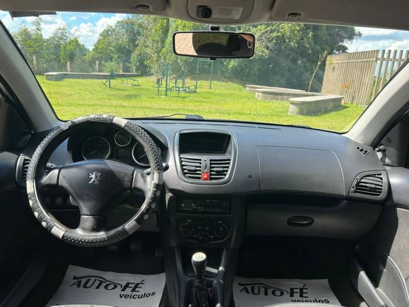 PEUGEOT - 207 - 2008/2009 - Prata - R$ 22.900,00