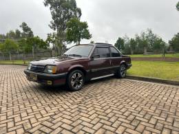 CHEVROLET - MONZA - 1989/1990 - Vermelha - R$ 16.900,00