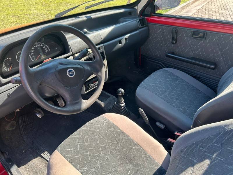 FIAT - UNO - 2005/2006 - Vermelha - R$ 19.900,00