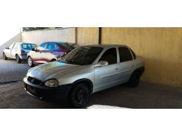 CHEVROLET - CORSA - 2001/2002 - Prata - R$ 19.900,00