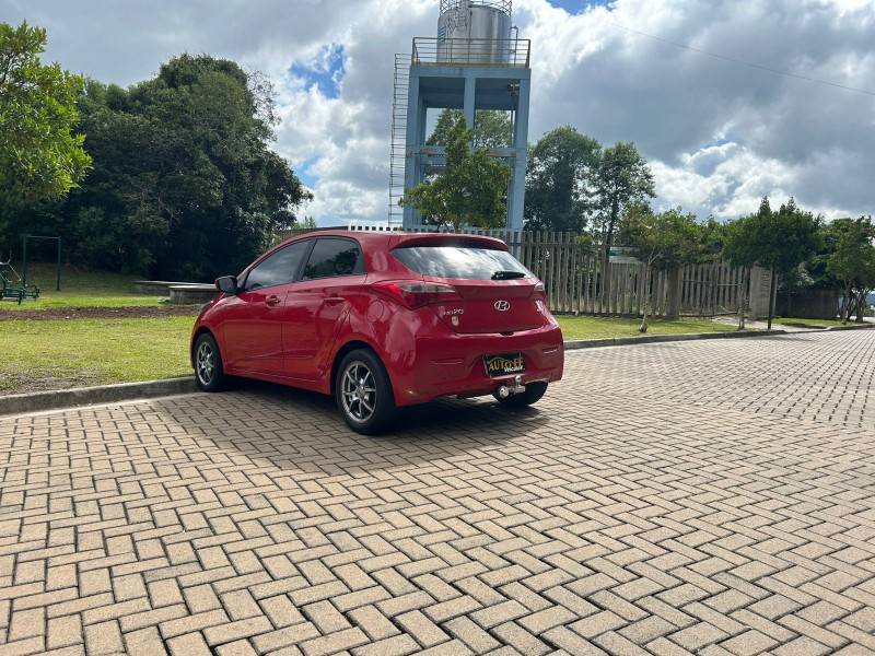 HYUNDAI - HB20 - 2014/2015 - Vermelha - R$ 58.900,00
