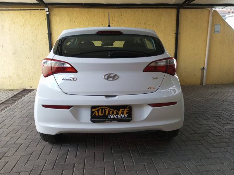 HYUNDAI - HB20 - 2015/2016 - Branca - R$ 57.900,00