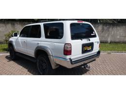 TOYOTA - HILUX SW4 - 2001/2001 - Branca - R$ 74.900,00