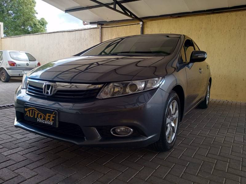 HONDA - CIVIC - 2013/2014 - Cinza - R$ 79.900,00