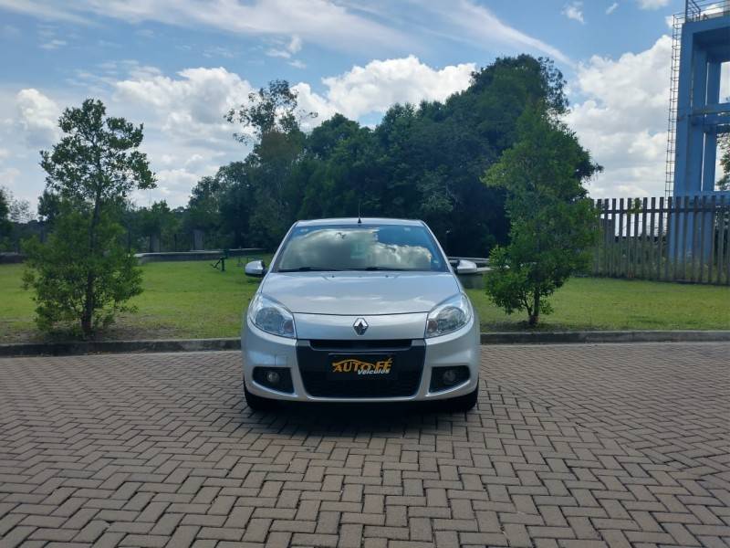 RENAULT - SANDERO - 2012/2013 - Prata - R$ 37.900,00