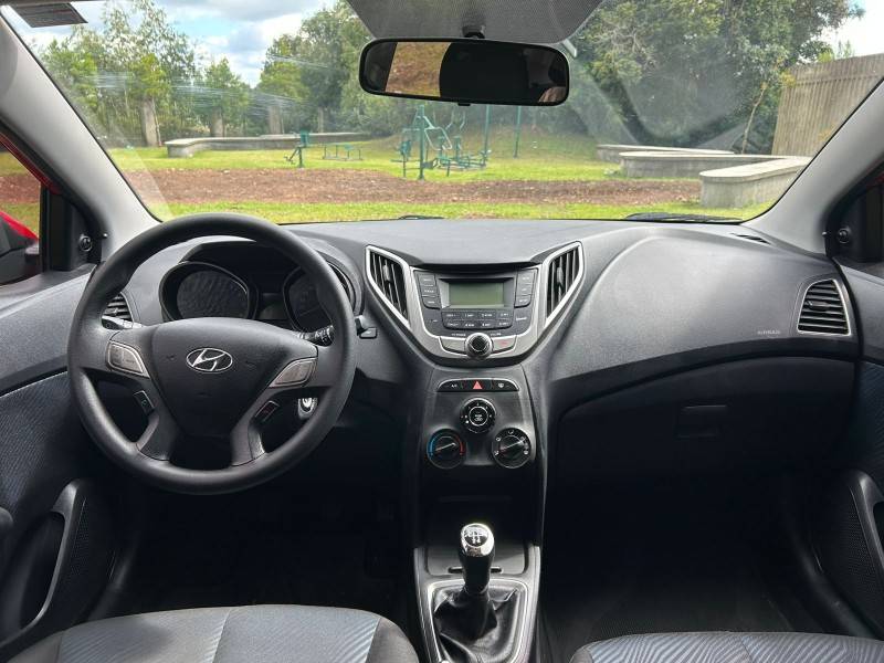 HYUNDAI - HB20 - 2014/2015 - Vermelha - R$ 58.900,00
