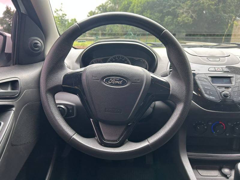 FORD - KA + - 2018/2018 - Branca - R$ 48.900,00