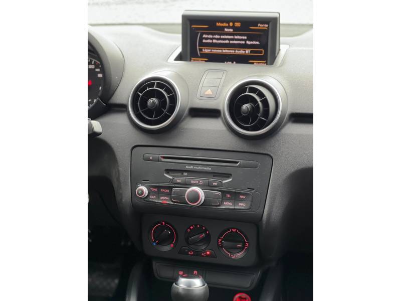 AUDI - A1 - 2013/2013 - Branca - R$ 66.900,00