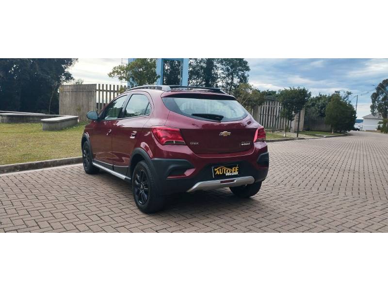 CHEVROLET - ONIX - 2018/2019 - Vermelha - R$ 71.900,00
