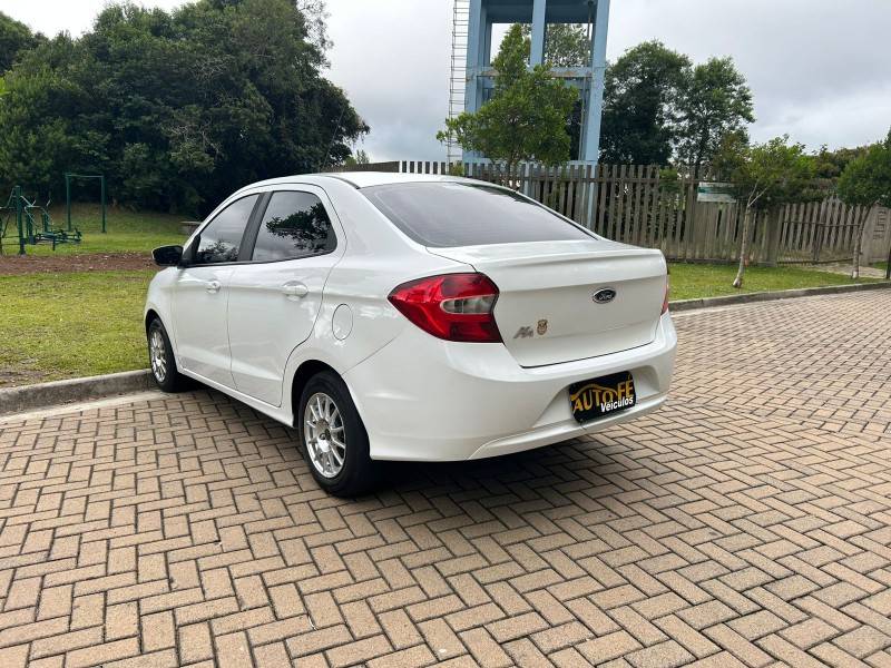 FORD - KA + - 2018/2018 - Branca - R$ 48.900,00
