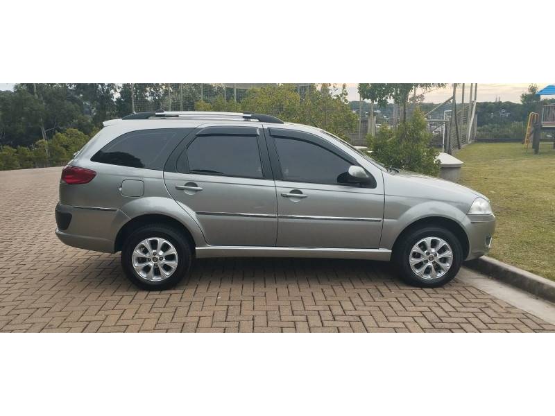 FIAT - PALIO - 2014/2015 - Cinza - R$ 46.900,00