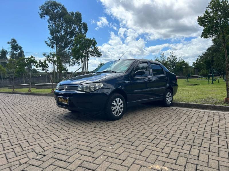 FIAT - SIENA - 2009/2010 - Azul - R$ 32.900,00