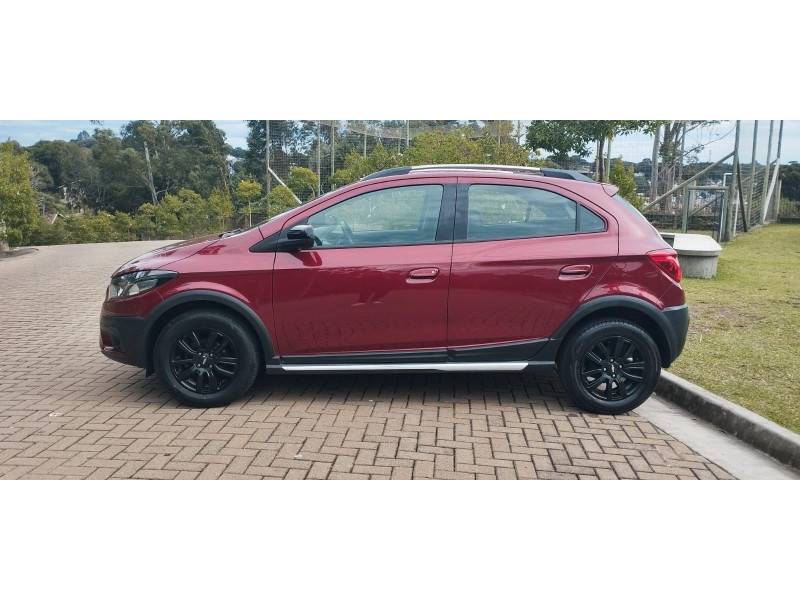 CHEVROLET - ONIX - 2018/2019 - Vermelha - R$ 71.900,00