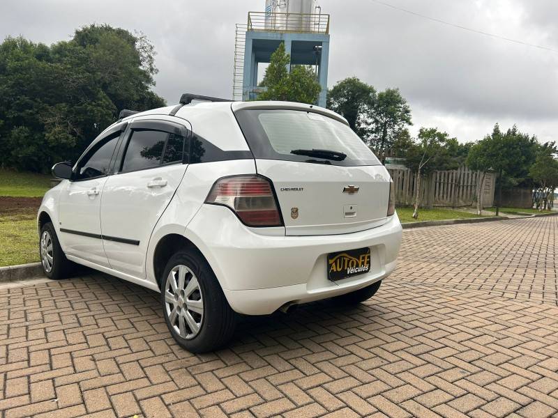 CHEVROLET - AGILE - 2010/2011 - Branca - R$ 34.900,00