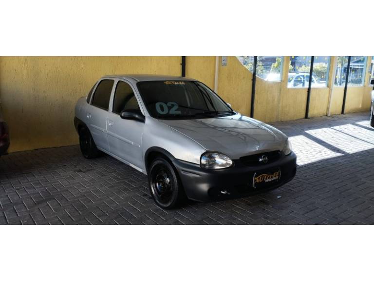 CHEVROLET - CORSA - 2001/2002 - Prata - R$ 16.900,00
