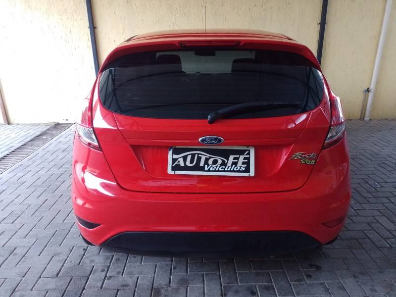 FORD - FIESTA - 2014/2014 - Vermelha - R$ 42.900,00