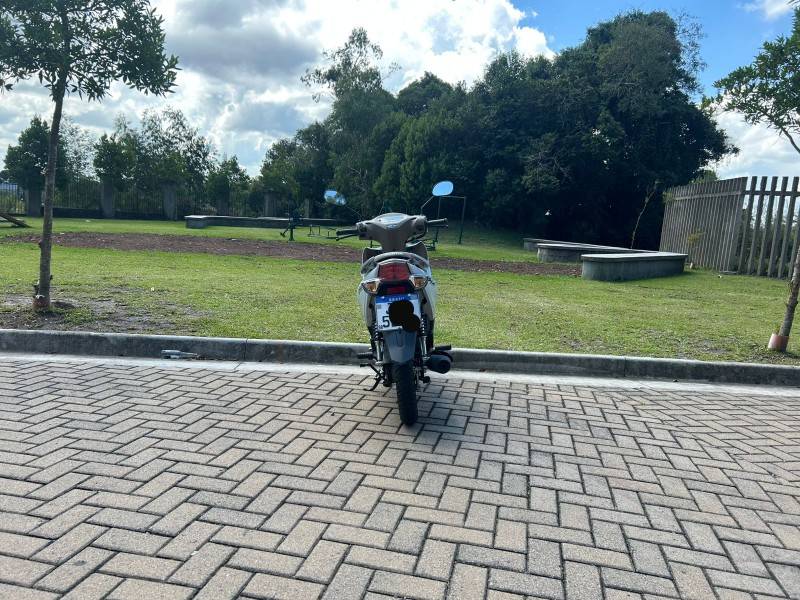 HONDA - BIZ 125 - 2024/2025 - Branca - R$ 19.990,00